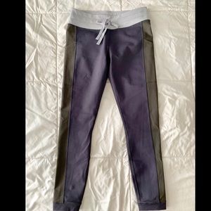 Power hold Fabletics leggings